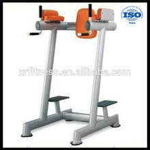 Equipamento comercial de fitness para levantamento de joelho vertical XH44